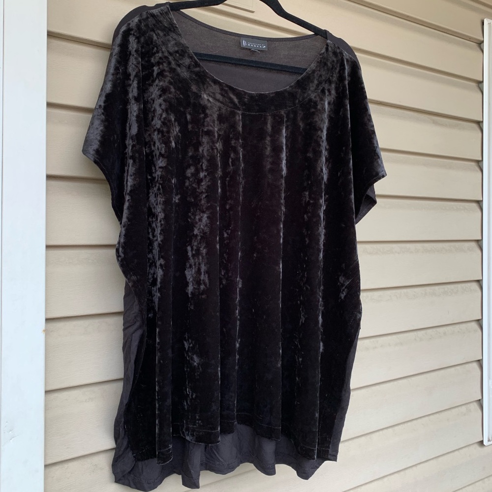 NWOT PLUS SIZE Flowy Black Velvet Shirt